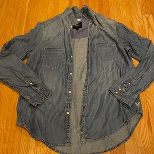 American Eagle, Jean Button Up Shirt, Size M.